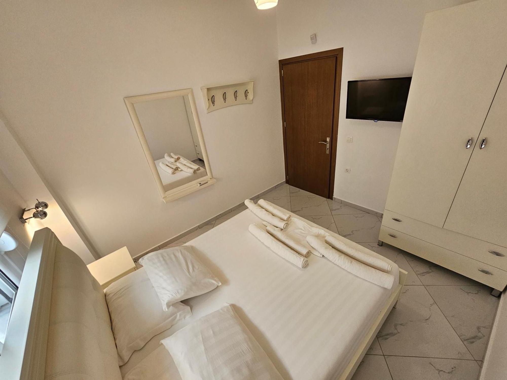 Villa A & A Ksamil Bagian luar foto