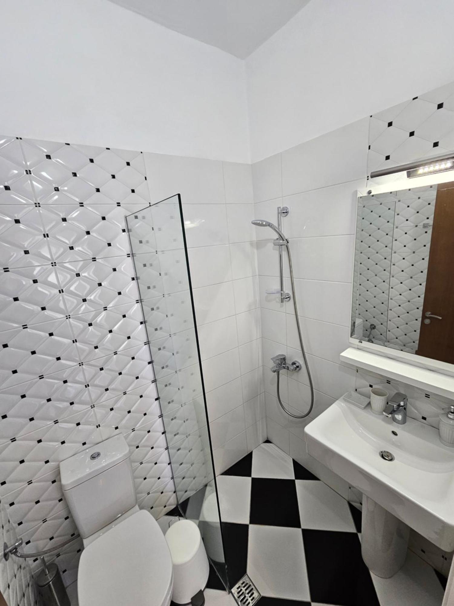 Villa A & A Ksamil Bagian luar foto